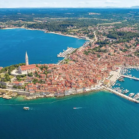 1 Bedroom Gorgeous In Apartamento Rovinj